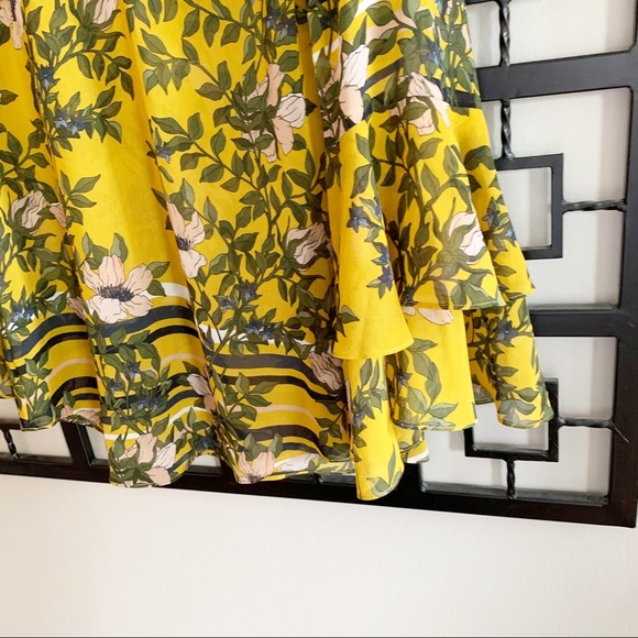 CABI Spring Scene Floral Blouse 2019 Spring - Picture 2 of 10